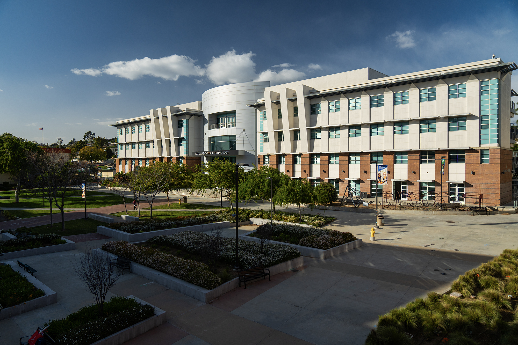 This group has one of California’s highest graduation rates. So why are they skipping college? – CalMatters