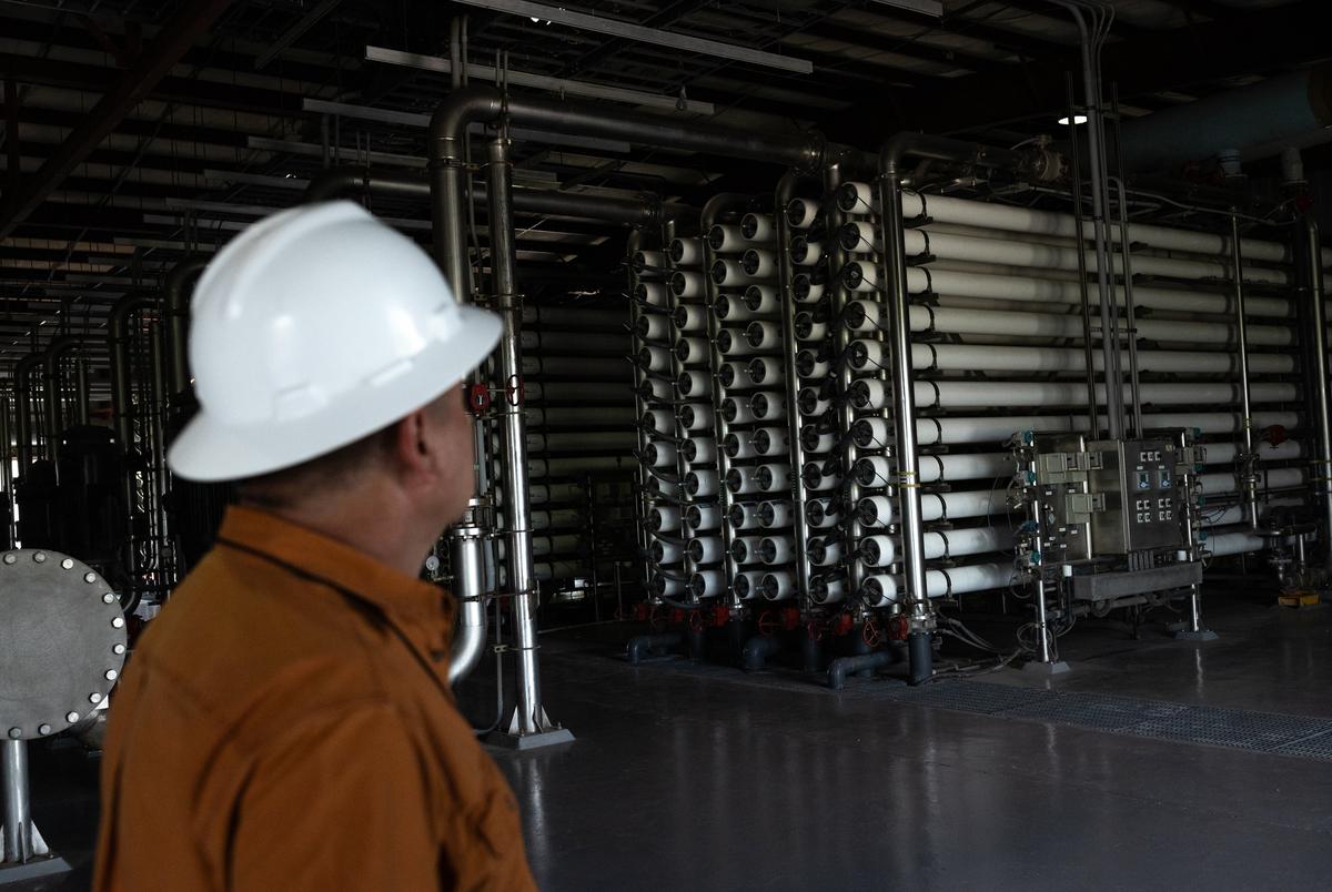 As the Rio Grande runs dry, South Texas cities look to alternatives for water Filtered groundwater is desalinated through reverse osmosis at the SRWA Brackish Groundwater Treatment Facility in Brownsville, Tx, on Monday, July 15, 2024. The SRWA facility treats water to distribute to its five partners, including the Brownsville Public Utilities Board, its main customer and is seeking funding to expand the facility in order to address the region’s drought and water shortage.