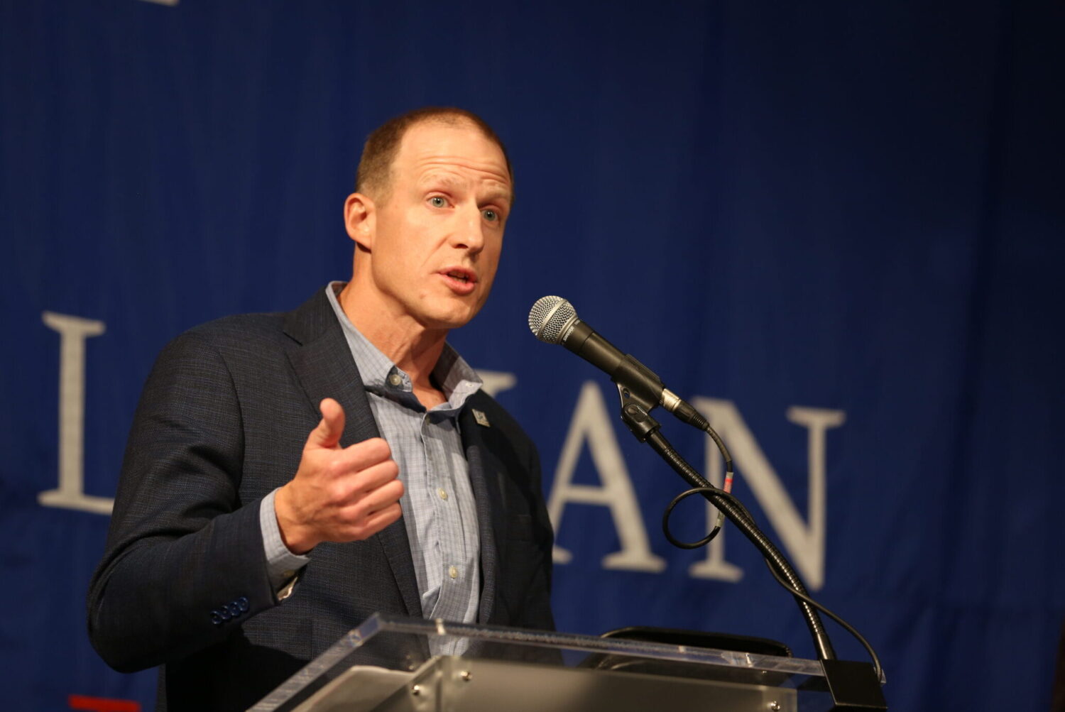 Businesses could face changes in unemployment assistance tax Nathan Sanderson, executive director of the South Dakota Retailers Association, participates in an election forum on Sept. 19, 2024, at Dakota Wesleyan University in Mitchell. (Joshua Haiar/South Dakota Searchlight)