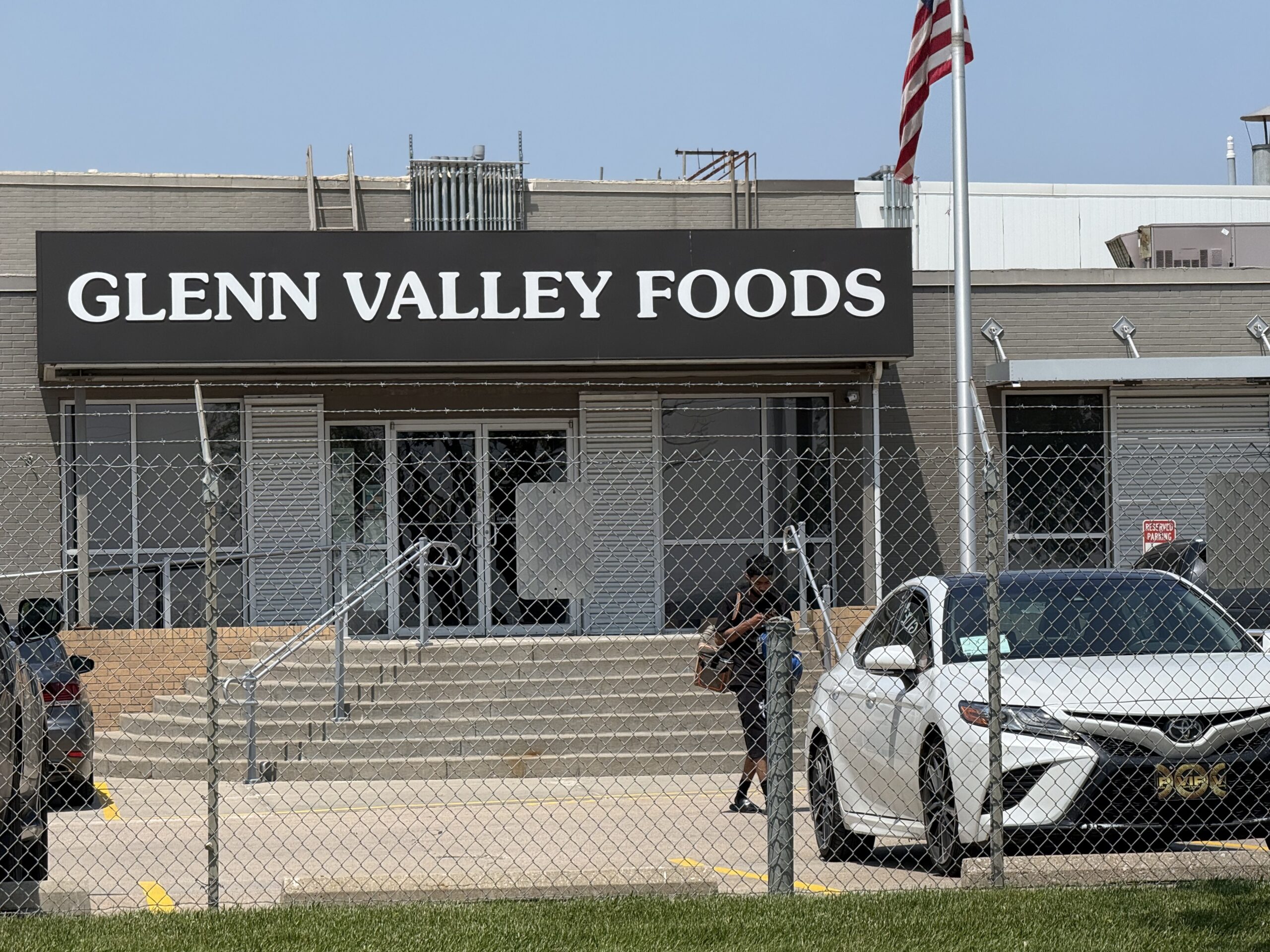 Federal immigration raid hits at least one Omaha plant Federal immigration raid hits Omaha plant