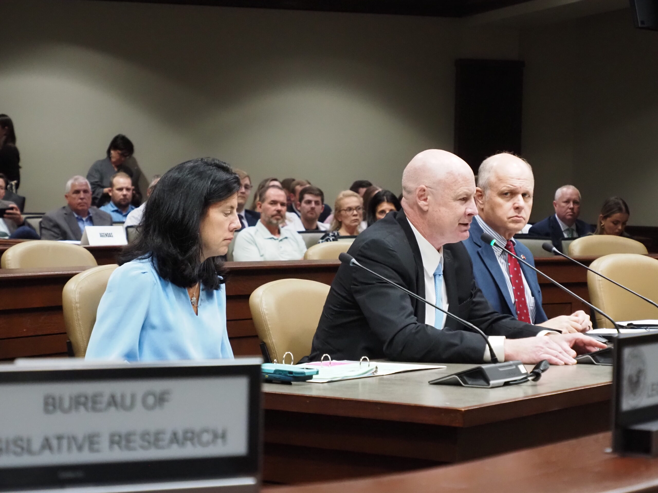 Pharmacy benefit managers will have to pay Arkansas drugstores dispensing fees under new rule Pharmacy benefit managers will have to pay Arkansas drugstores dispensing fees under new rule