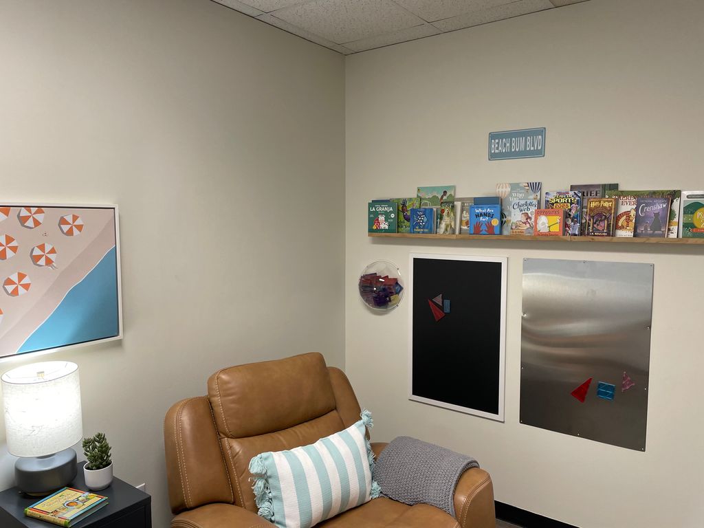 SC foster children often wait in cubicles and conference rooms. A nonprofit is changing that. SC foster children often wait in cubicles and conference rooms. A nonprofit is changing that.