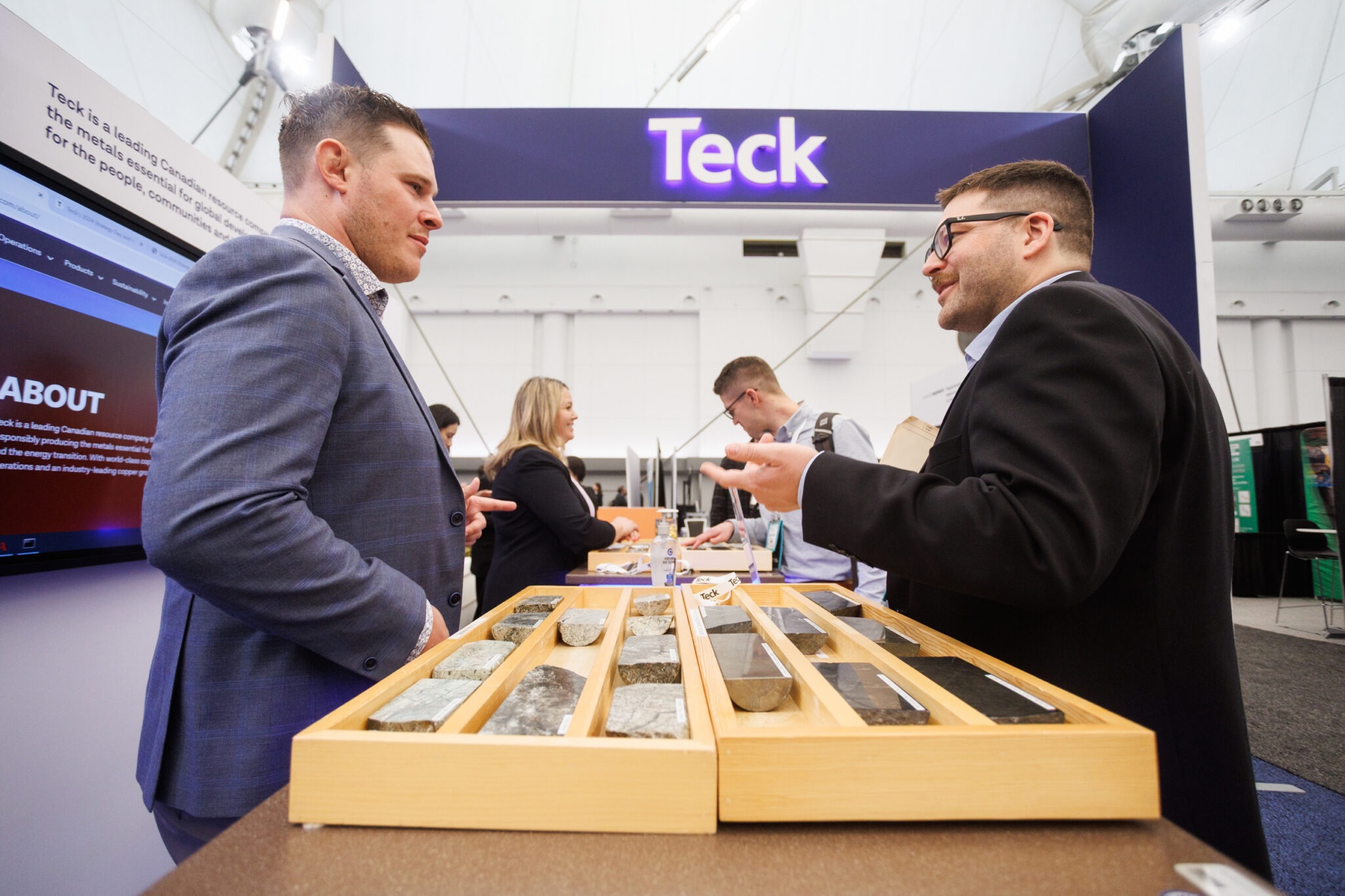 In Canada’s ‘Silicon Valley’ of mining, speculators power a hunt for Alaska’s minerals Some two-dozen companies at this year’s Roundup conference showcased ore samples and rock cores. Most advertised gold prospects. (Photo by Jesse Winter for Northern Journal and Inside Climate News)