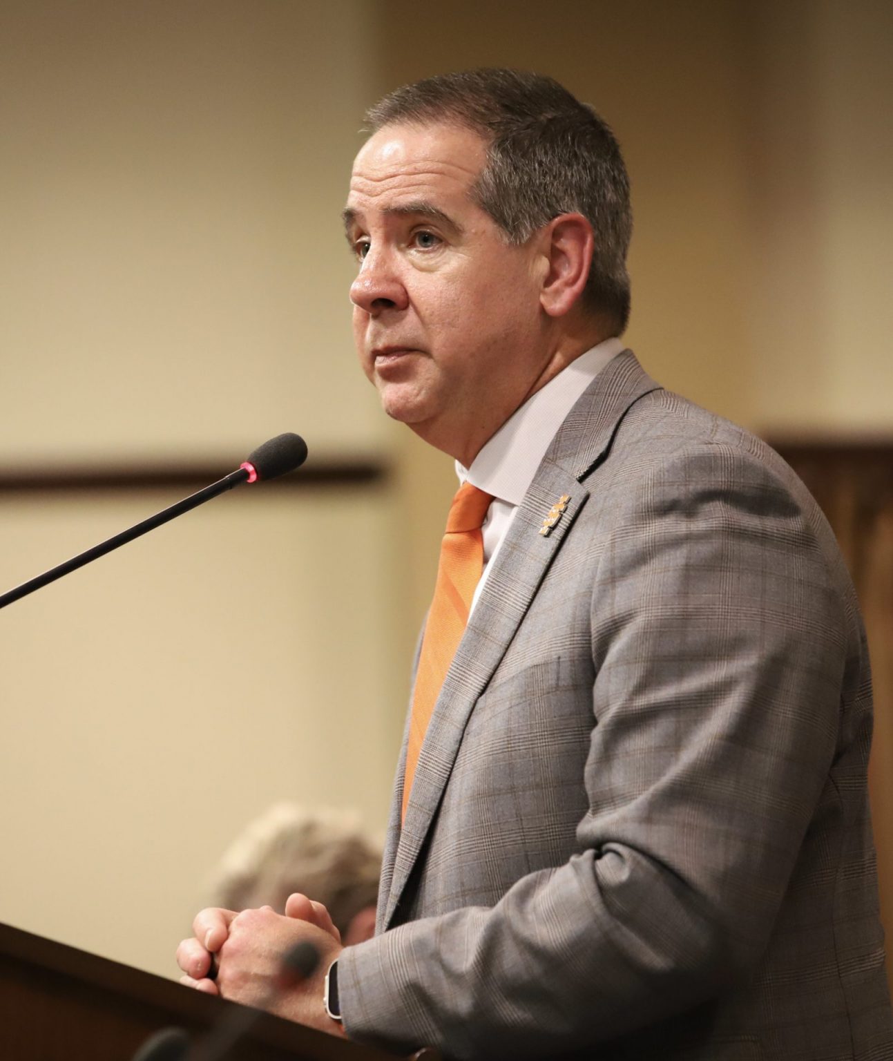 ‘Everything is on the table:’ Idaho State looks at the practicality of buying a medical school Idaho State University President Robert Wagner speaks from a lectern.