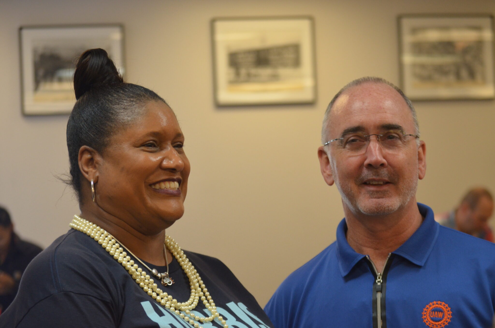 Harris tells UAW workers, ‘We stand for the dignity of work,’ and vows to fight for them Harris tells UAW workers, ‘We stand for the dignity of work,’ and vows to fight for them