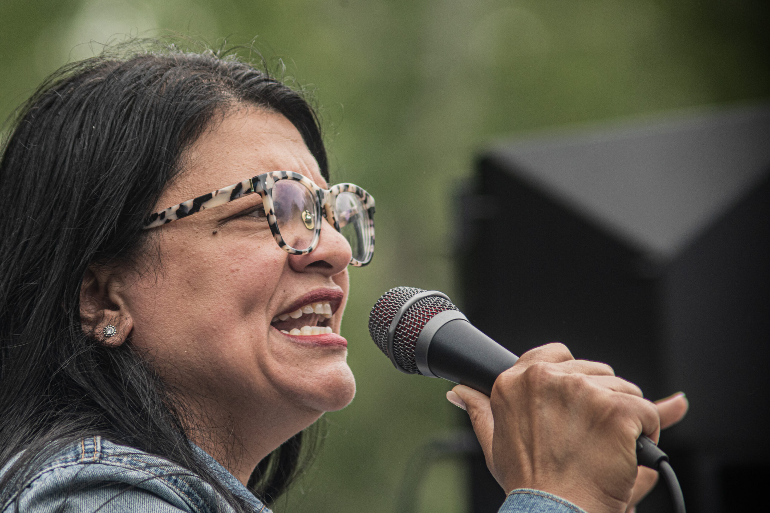 ‘Down with deportations!’ shouted by thousands at Detroit’s Clark Park amid minor confrontations ‘Down with deportations!’ shouted by thousands at Detroit’s Clark Park amid minor confrontations