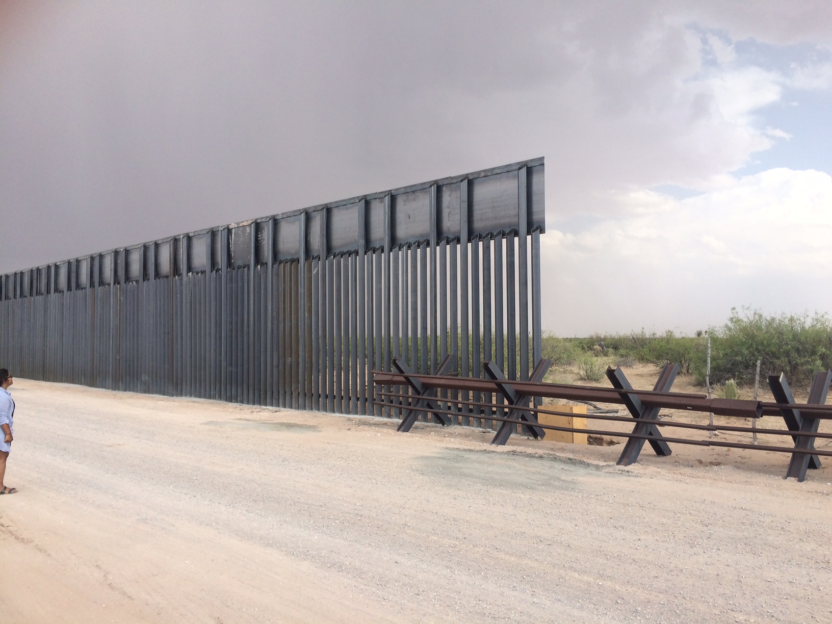 Homeland Security accelerates border wall construction in New Mexico and Arizona Homeland Security accelerates border wall construction in New Mexico and Arizona