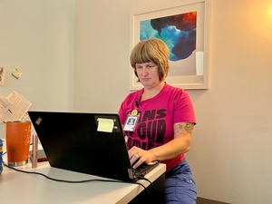 Jess Deis, a nurse practitioner and nurse midwife in Kentucky and Indiana, learned she had cervical cancer after a wellness exam after she qualified for Medicaid insurance. (Sarah Ladd/Kentucky Lantern)