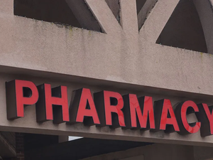 Legislation is pending in the Illinois House that advocates say would expand access for safety net clinics and certain other providers to low-cost outpatient medications. (Capitol News Illinois photo by Peter Hancock)