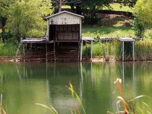 A dock sits above the water level at Cedar Lake near Hinton, Okla., on July 15. (Photo by Nate Billings/Oklahoma Voice)