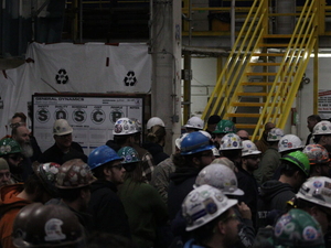 BIW machinists union votes to ratify 5-year contract