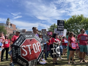 Detained Maine Med nurse released from ICE, returned home