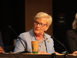 Pingree, Russell to meet on debate stage once, days before November election