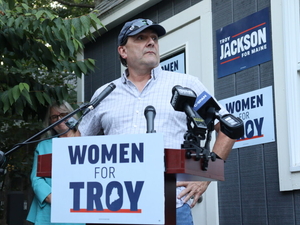 Jackson outraises Collins, but has less cash left