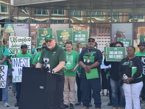 AFSCME drops unfair labor practice suit against Moore, university system