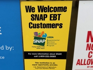 Citing a hunger ‘crisis,’ U.S. mayors call for end to federal SNAP cuts