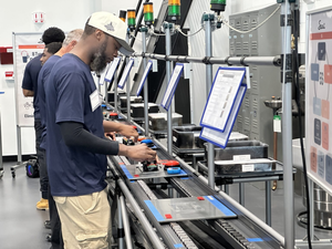 Nine states shed jobs in the past year