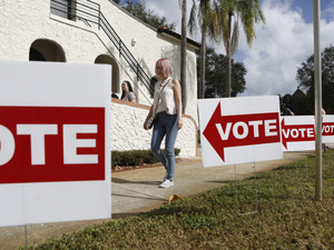 Poll shows 20% of Florida Hispanics who voted for Trump in 2024 say they wouldn’t do it again