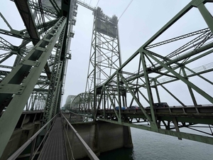 ‘Light rail to nowhere’? Surging costs undercut I-5 bridge transit plan