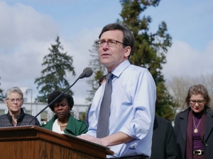 Will a new federal education tax credit be available in Washington?