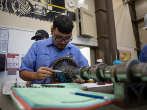 California scrambles to offer new financial aid grants for short-term job training