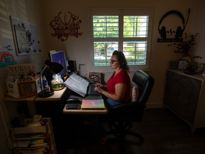 Kaiser nurses say technology is making their jobs — and patient care — worse