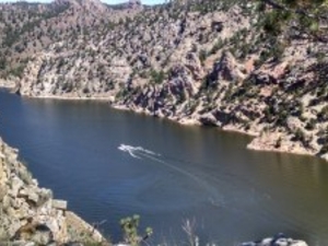 A summer visitor boating at Seminoe State Park. (courtesy Wyoming State Parks &amp; Cultural Resources)