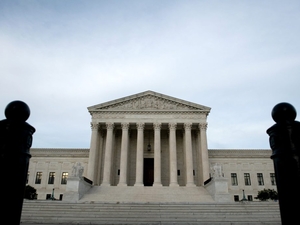 Texas death row inmate asks Supreme Court to allow appeal challenging hypnotized witness