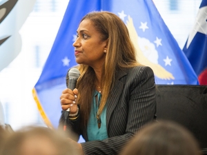 In Harris County judge runoff, a Democratic underscores voters’ desire for new blood