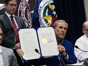 Gov. Greg Abbott expands state disaster declaration on screwworm infestation in South Texas