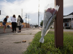 ICE fatally shoots man in Houston after he allegedly tried to run over agent