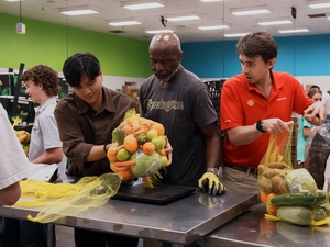Texas food banks feel the squeeze of federal cuts, drop in donations