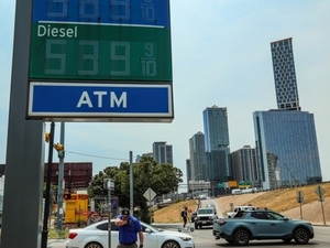 Abbott declares disaster in Texas over diesel prices, waives restrictions on commercial shipping