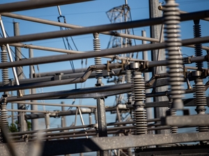 Texas cities say Abbott’s proposal to disband their electric companies won’t lower costs