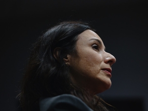 An Hinojosa win would be a political feat, but she wouldn’t inherit the power Abbott holds
