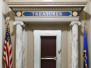 Oklahoma treasurer’s race pits veteran against newcomer