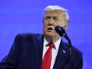 Trump set to rally GOP voters, hold midterm election event in Oklahoma