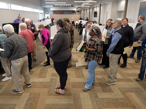 Advocates make case against measure to raise constitutional amendment threshold
