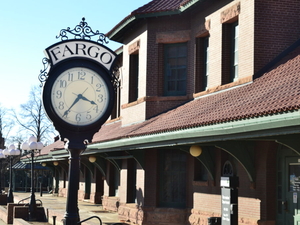 Daylight saving time bill in North Dakota amended to trigger when neighbor states concur