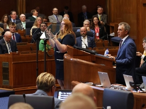 Governor urges permanent ban on all kratom in North Dakota