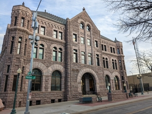 Federal judge dismisses legal challenges to South Dakota drug discount law