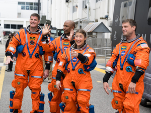 Federal bill seeks to award Artemis II astronauts Congressional Gold Medals