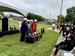 Omaha mayor breaks into song, crowd cheers state-aided North Omaha market