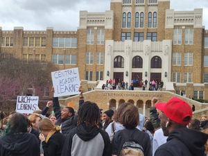 Federal judge dismisses part of lawsuit against Arkansas classroom ‘indoctrination’ ban 