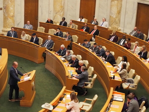 UA’s Fayetteville and Little Rock budget bills win approval, break deadlock