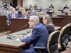 Arkansas finance secretary urges lawmakers to keep Medicaid fully funded after $400M spending hike