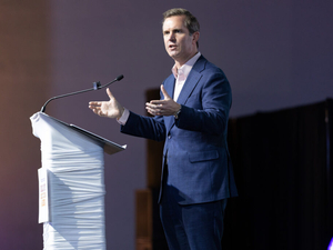 Kentucky governor rallies Arkansas Democrats, says party can compete and win in South