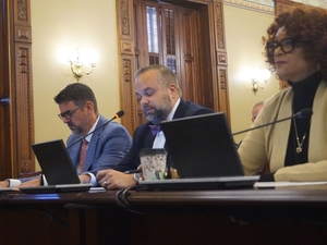 Lawmakers at the end of session try to appease both sides in drug pricing controversy
