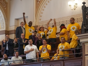 Rideshare drivers could unionize in Illinois under bill passed by General Assembly