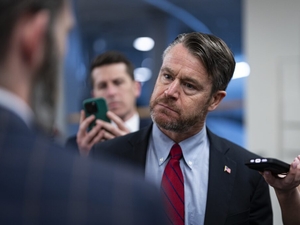 US Sen. Young pushes congressional stock trading limits ahead possible 2028 primary